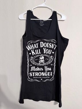 Beautiful Disaster Women's Black Graphic Tank Top - 'What Doesn't Kill You'